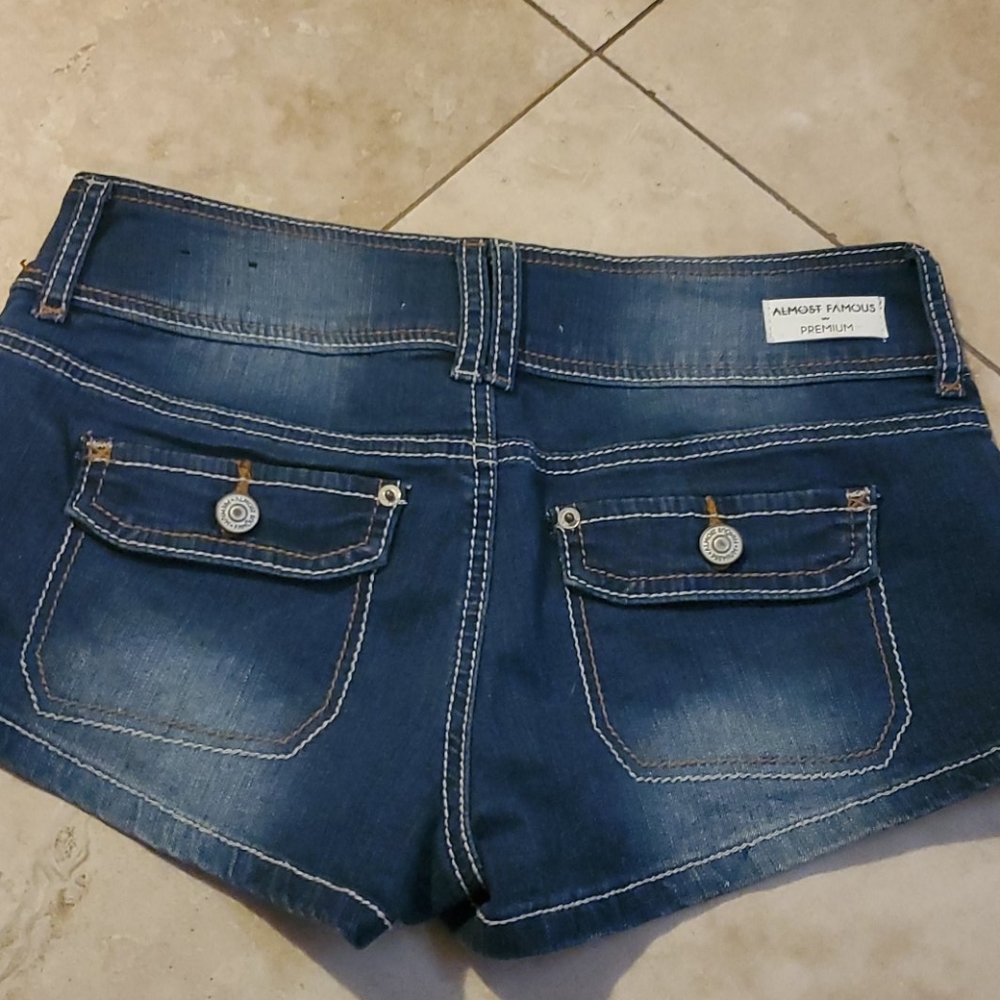 Shorts - Picture 2 of 2